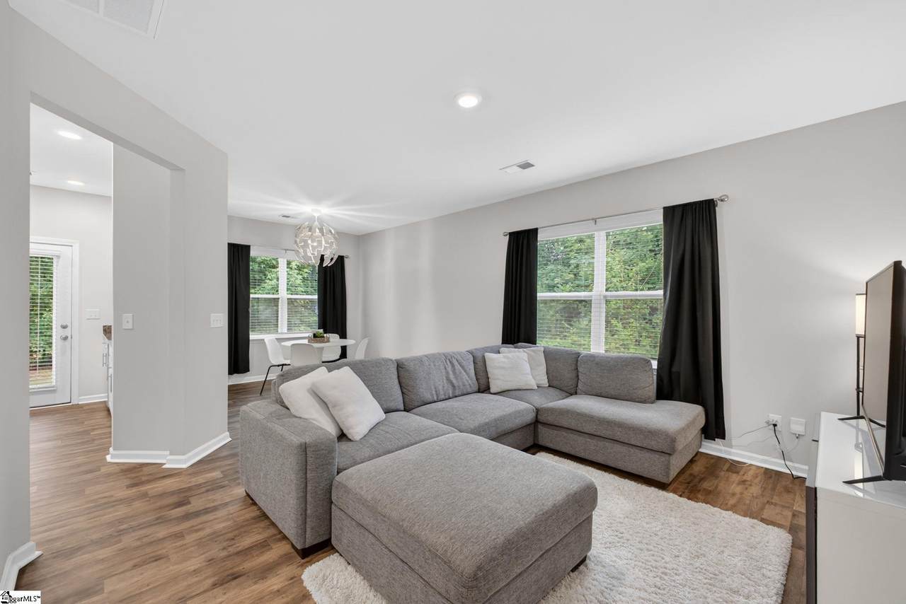 125 Southridge Court - Photo 1