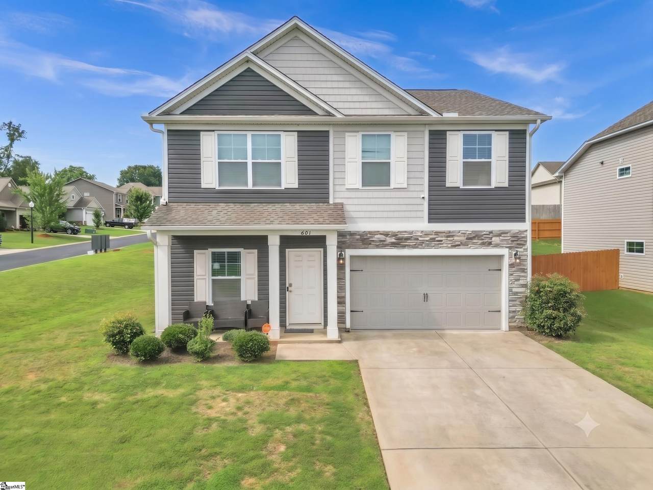 601 Grantleigh Drive - Photo 1