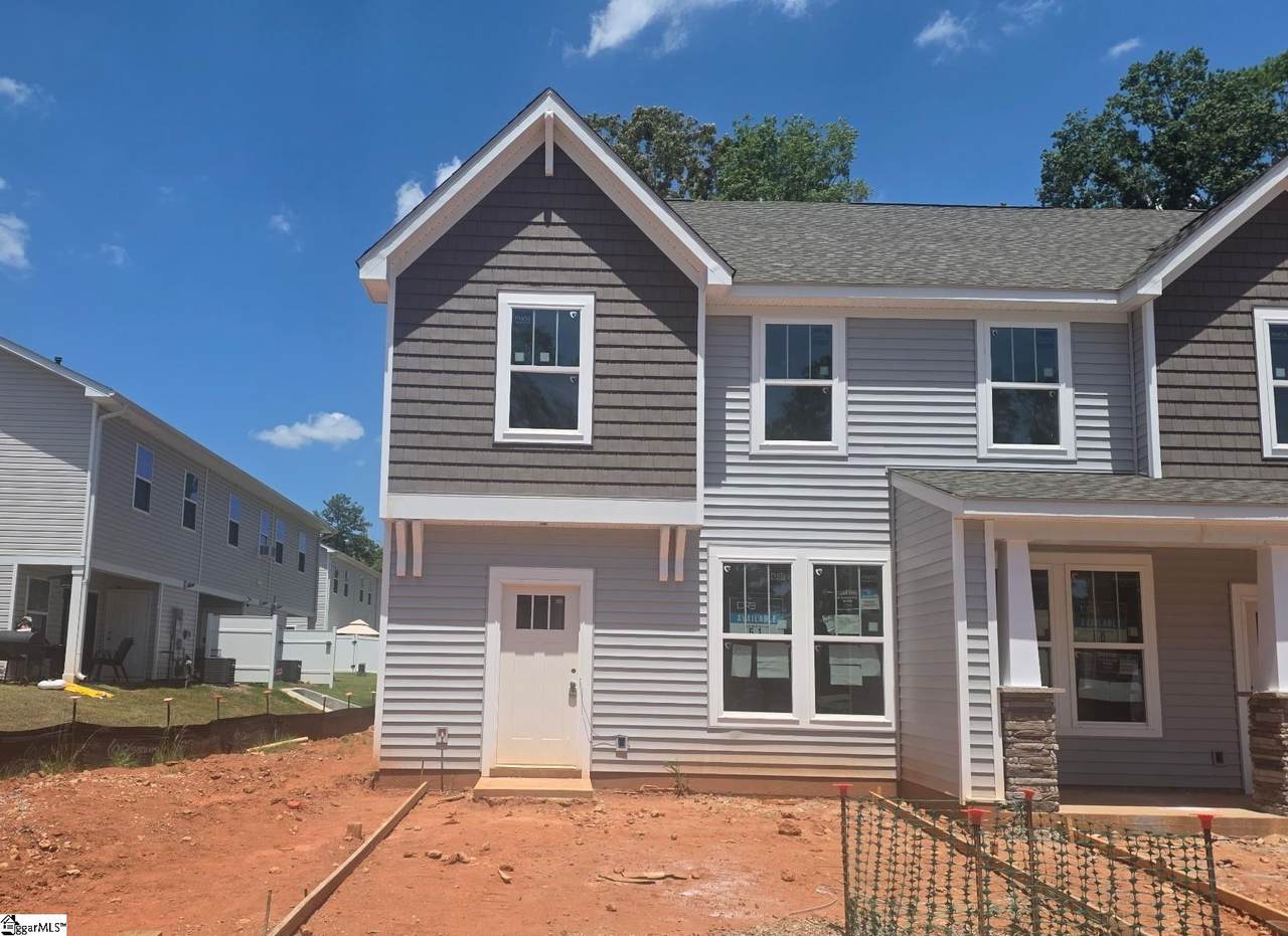 239 Islay Way - Photo 1