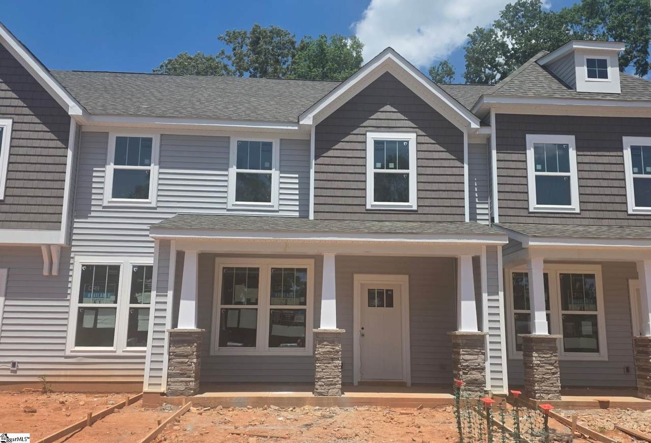 241 Islay Way - Photo 1