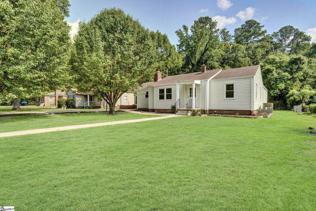 207 Elm Street - Photo 1