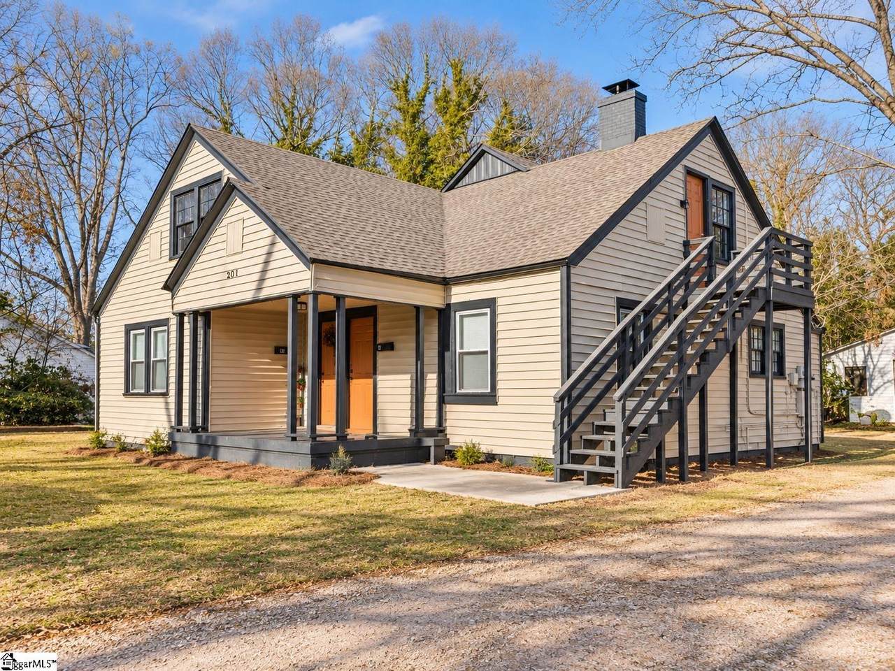 211 California Avenue - Photo 1