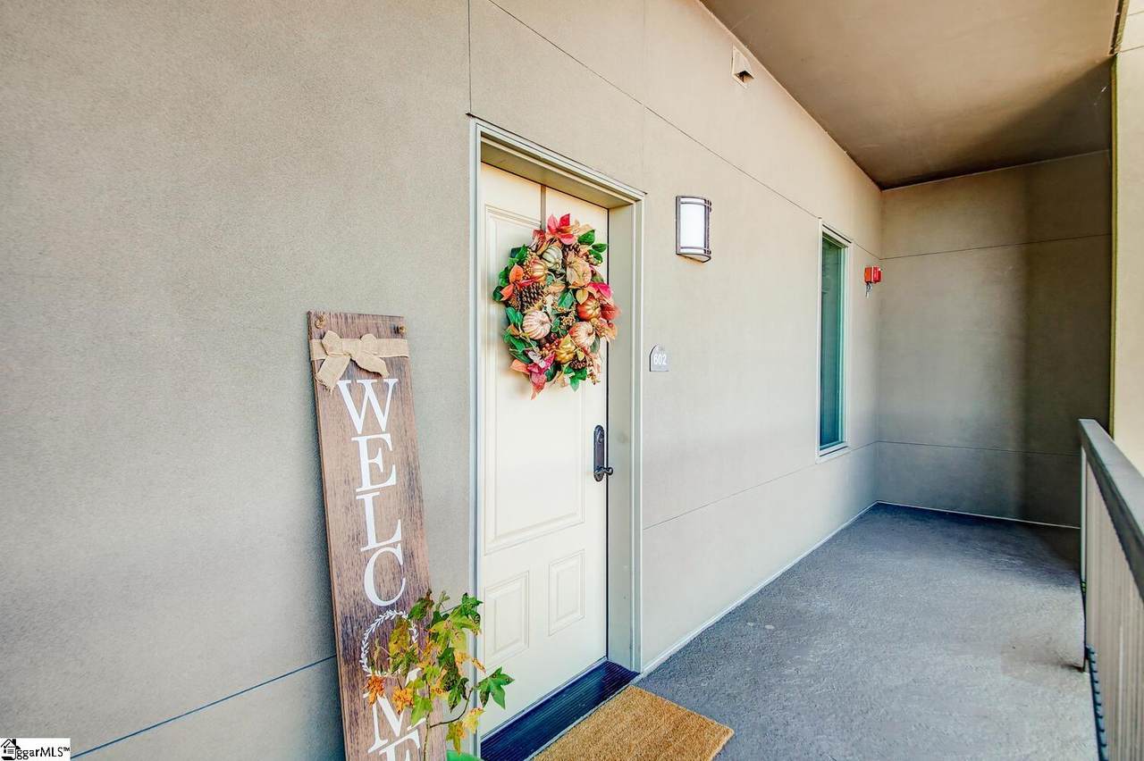 602 Watermarke Lane - Photo 1
