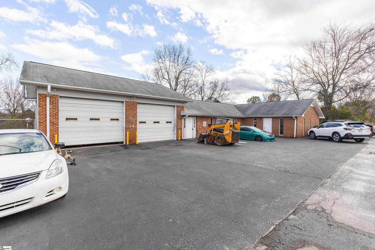 250 Cedar Springs Avenue - Photo 1