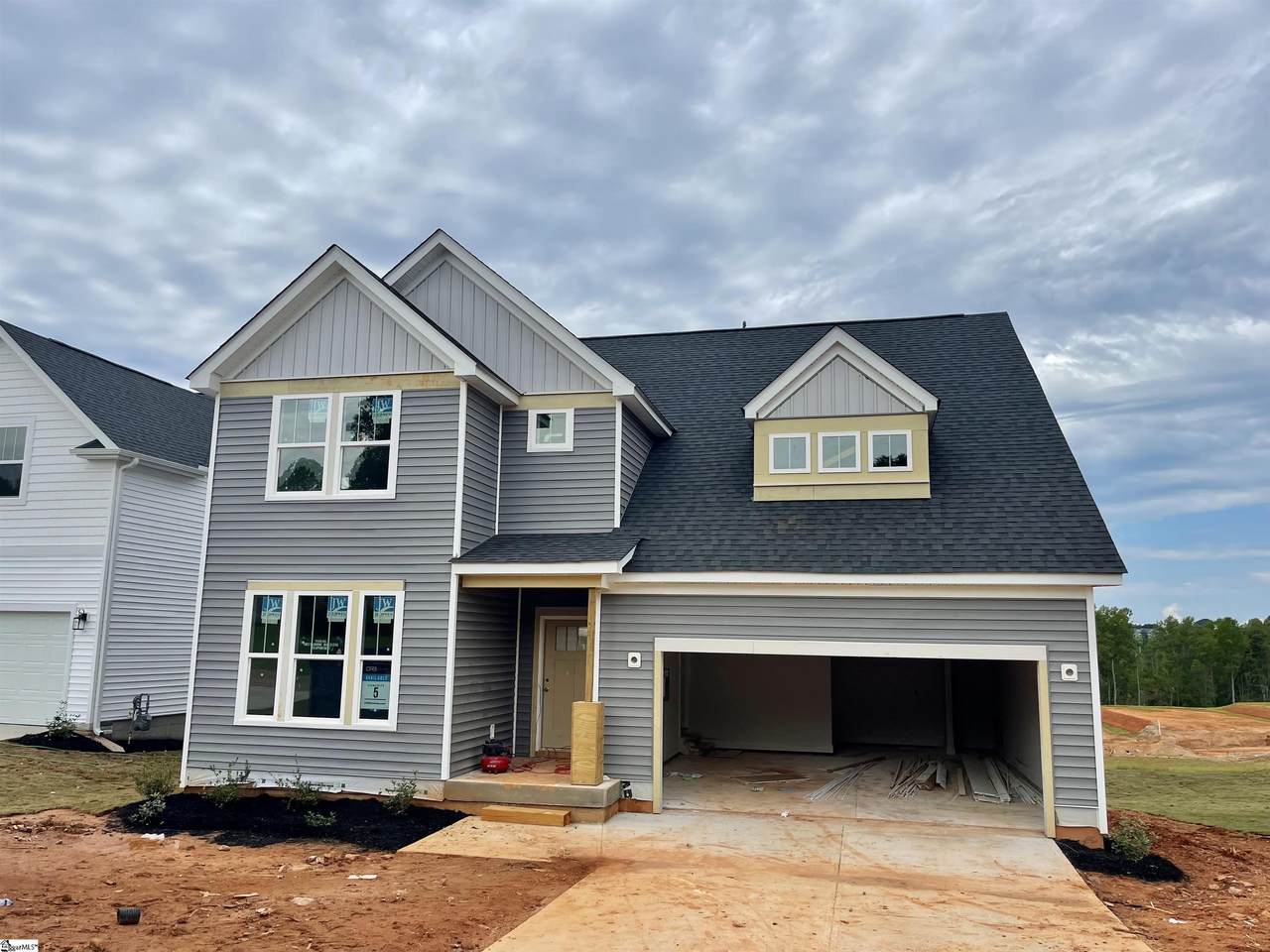 232 Iris Drive - Photo 1
