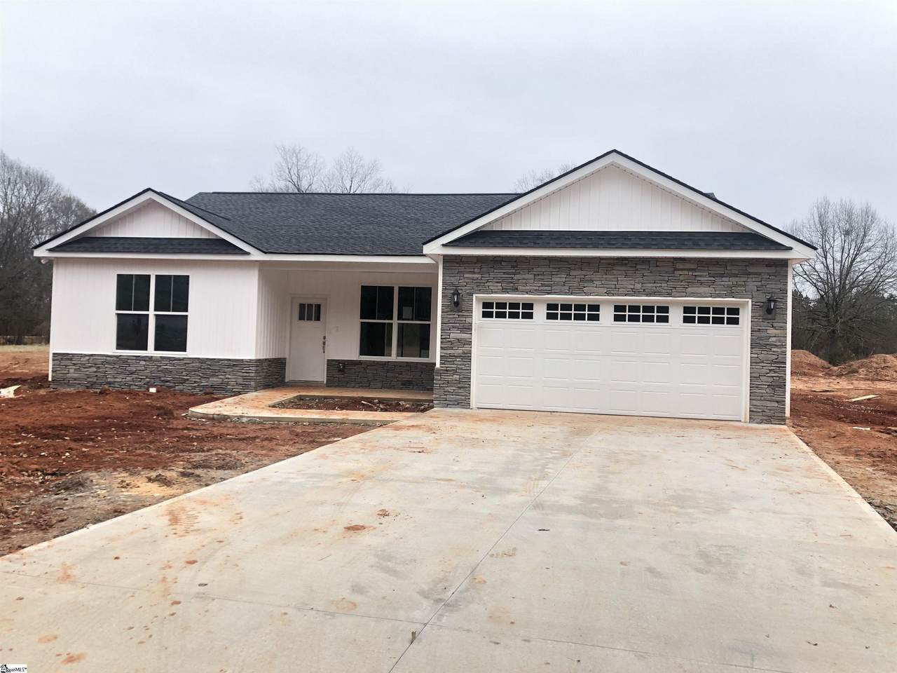 608 Glenwood St Extension - Photo 1