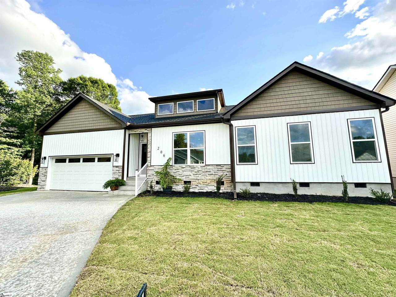 206 Page Creek Boulevard - Photo 1