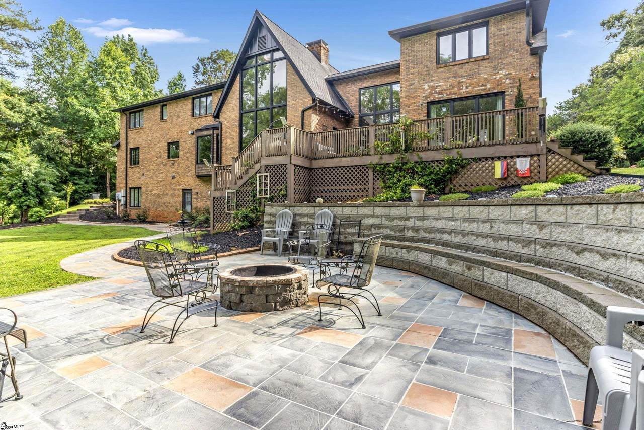 106 Riverbank Court - Photo 1