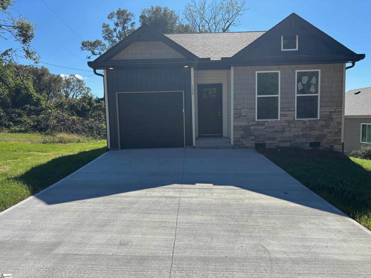 132 League Street - Photo 1