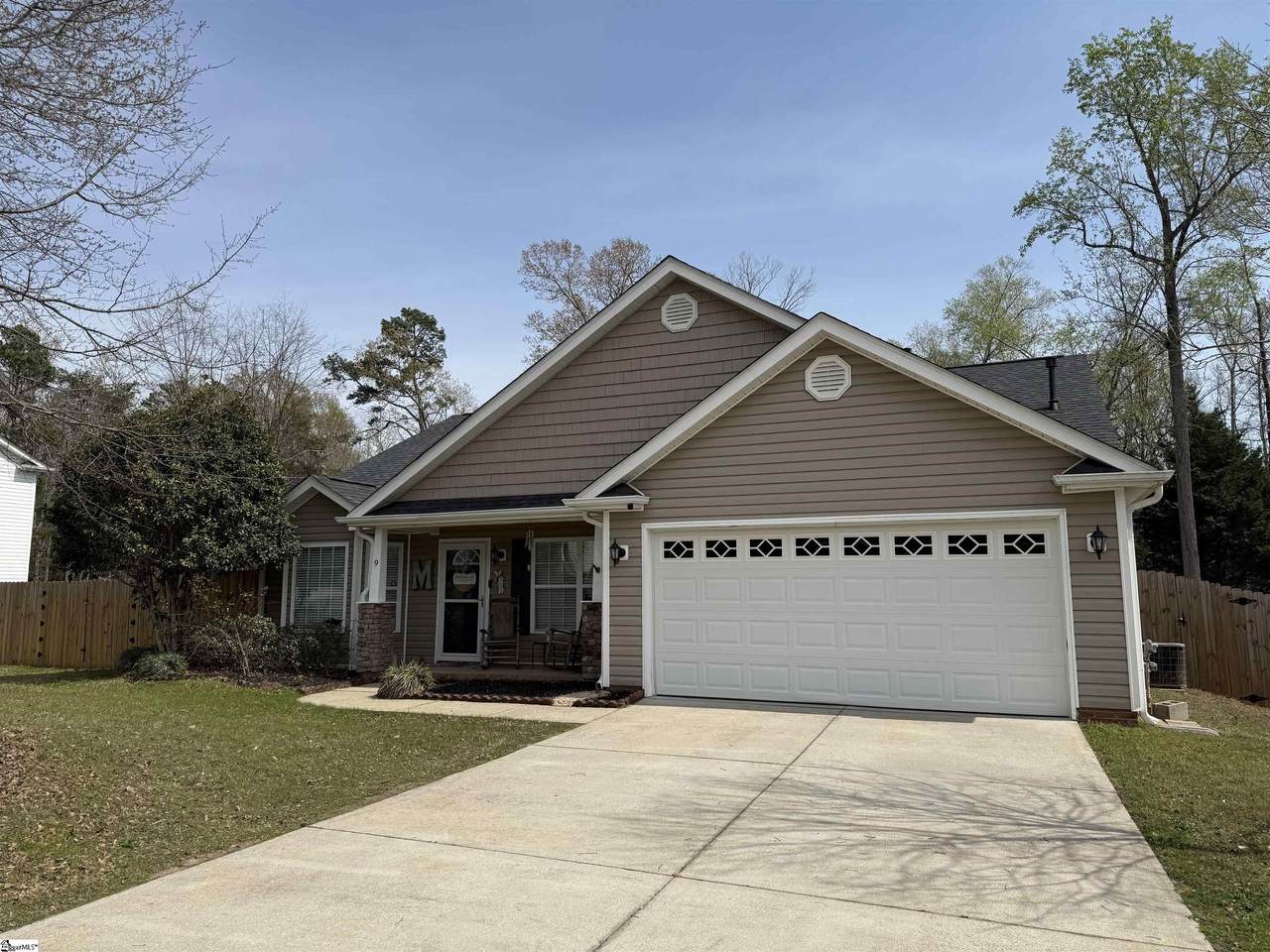 9 Canterbrooke Court - Photo 1