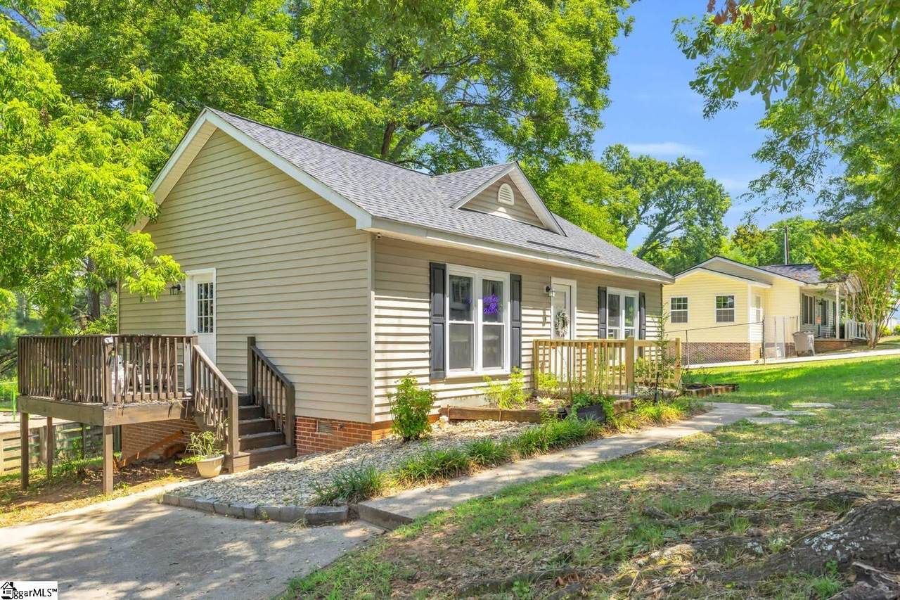 206 West Avenue - Photo 1