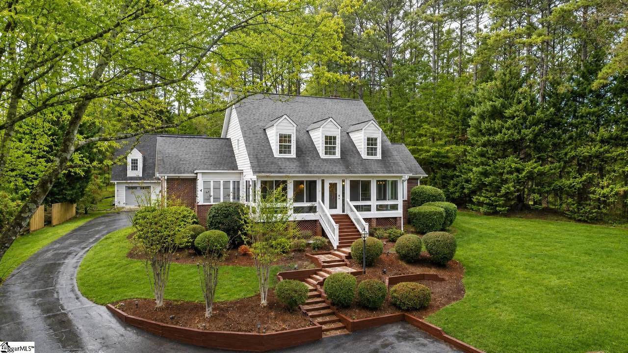 104 Emerald Pointe Drive - Photo 1