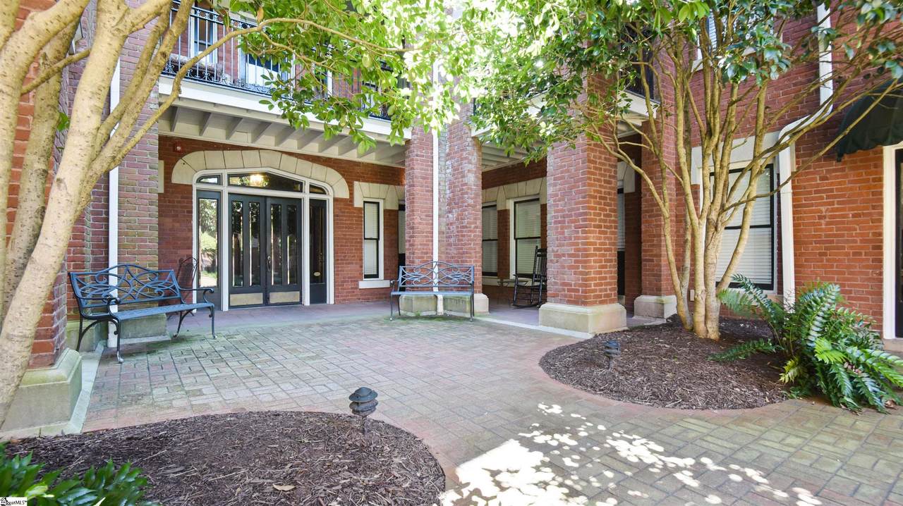 400 Washington Street - Photo 1