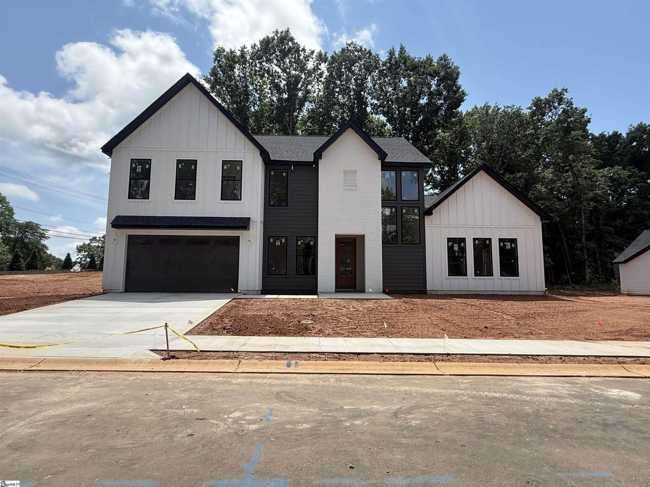 1 Inverrary Drive - Photo 1