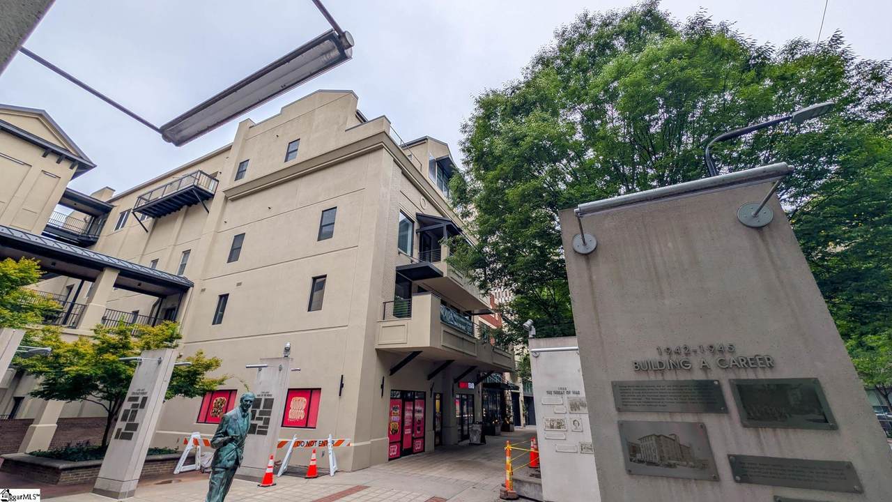233 Main Street - Photo 1