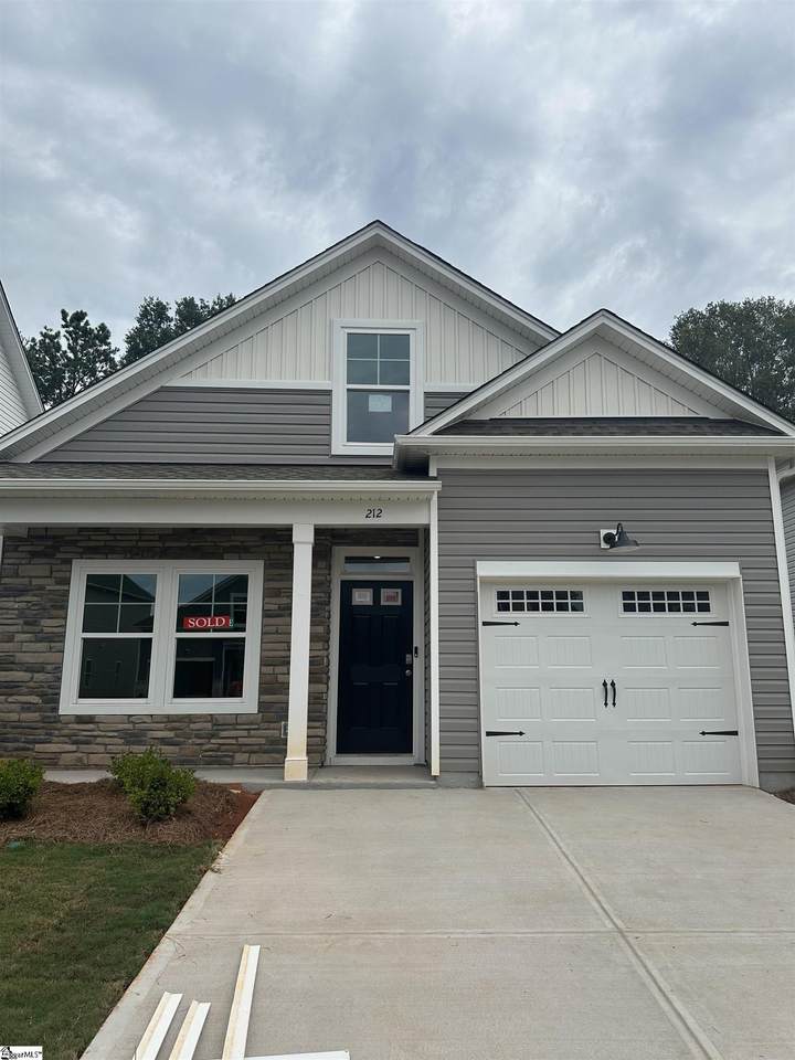 212 Brown Circle - Photo 1