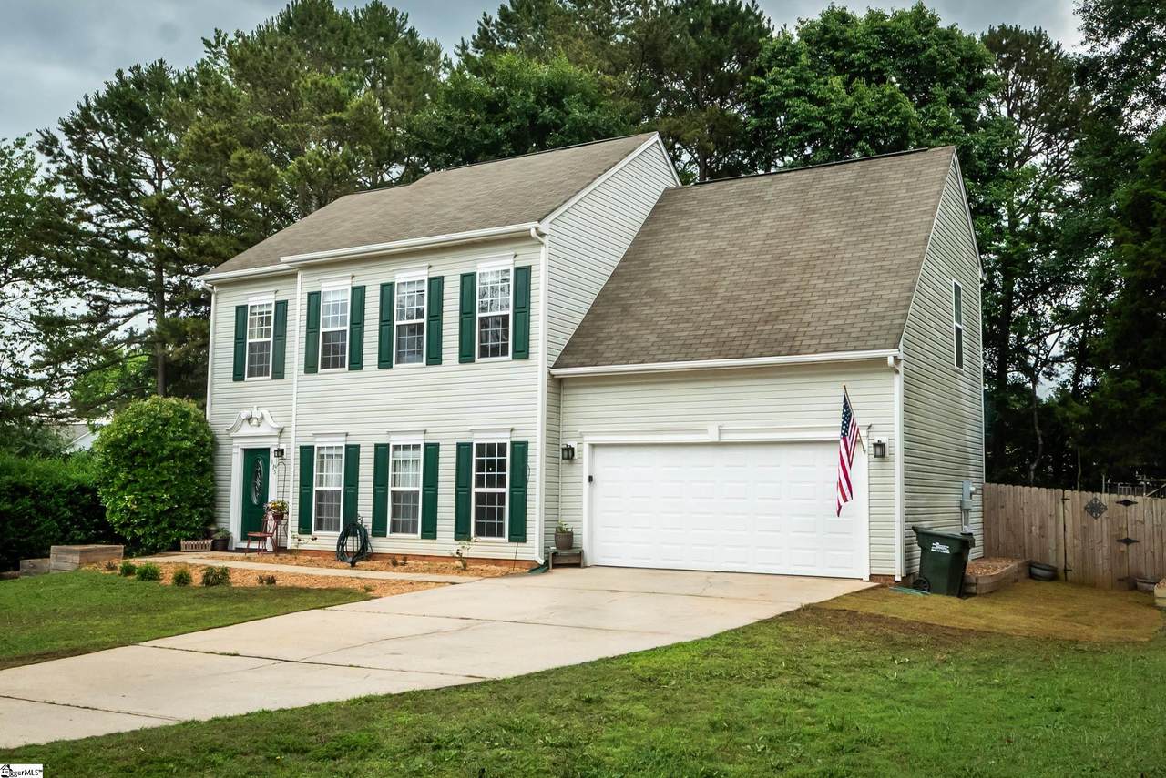 135 Bathurst Lane - Photo 1