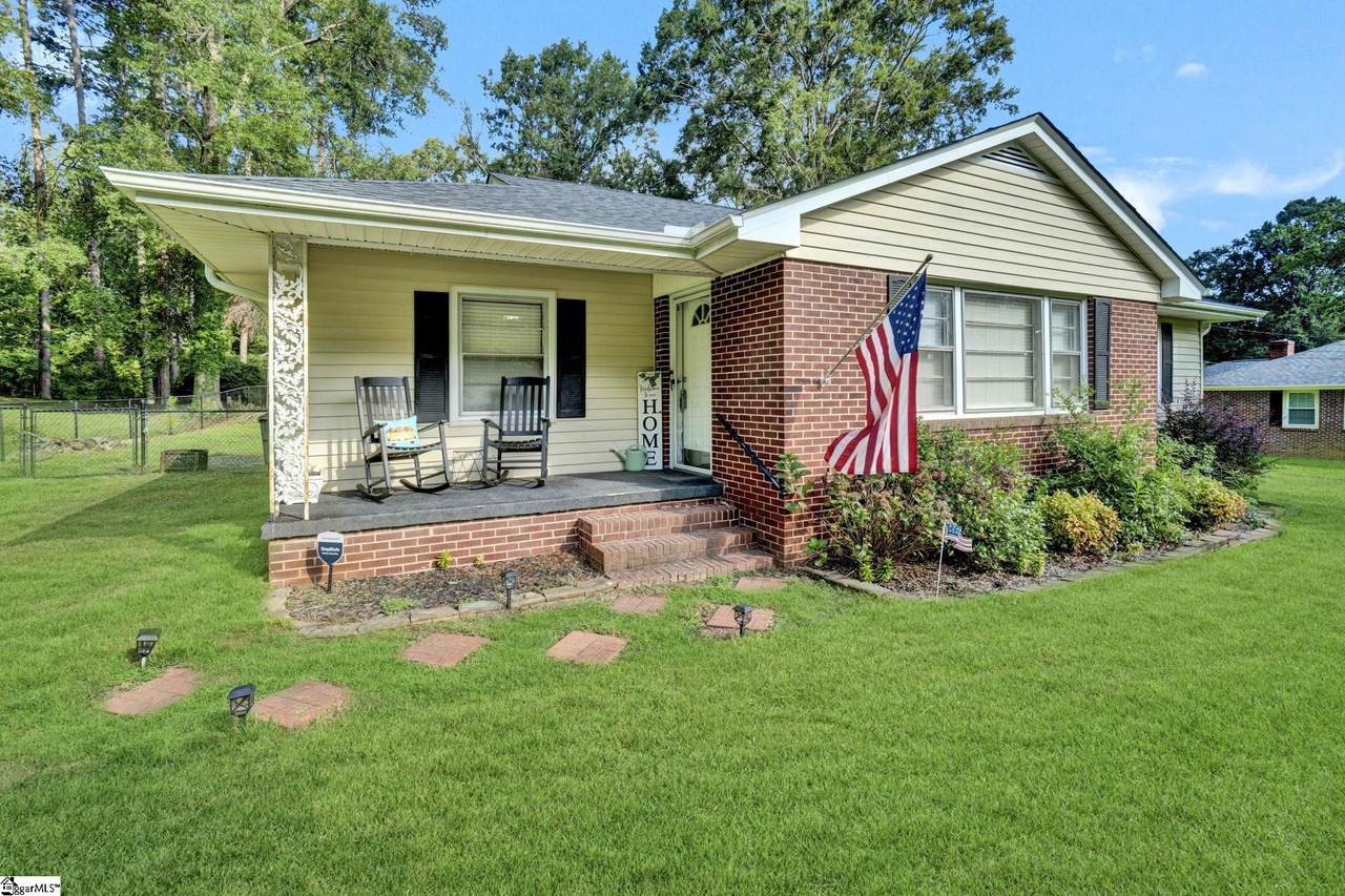 107 Forest Drive - Photo 1