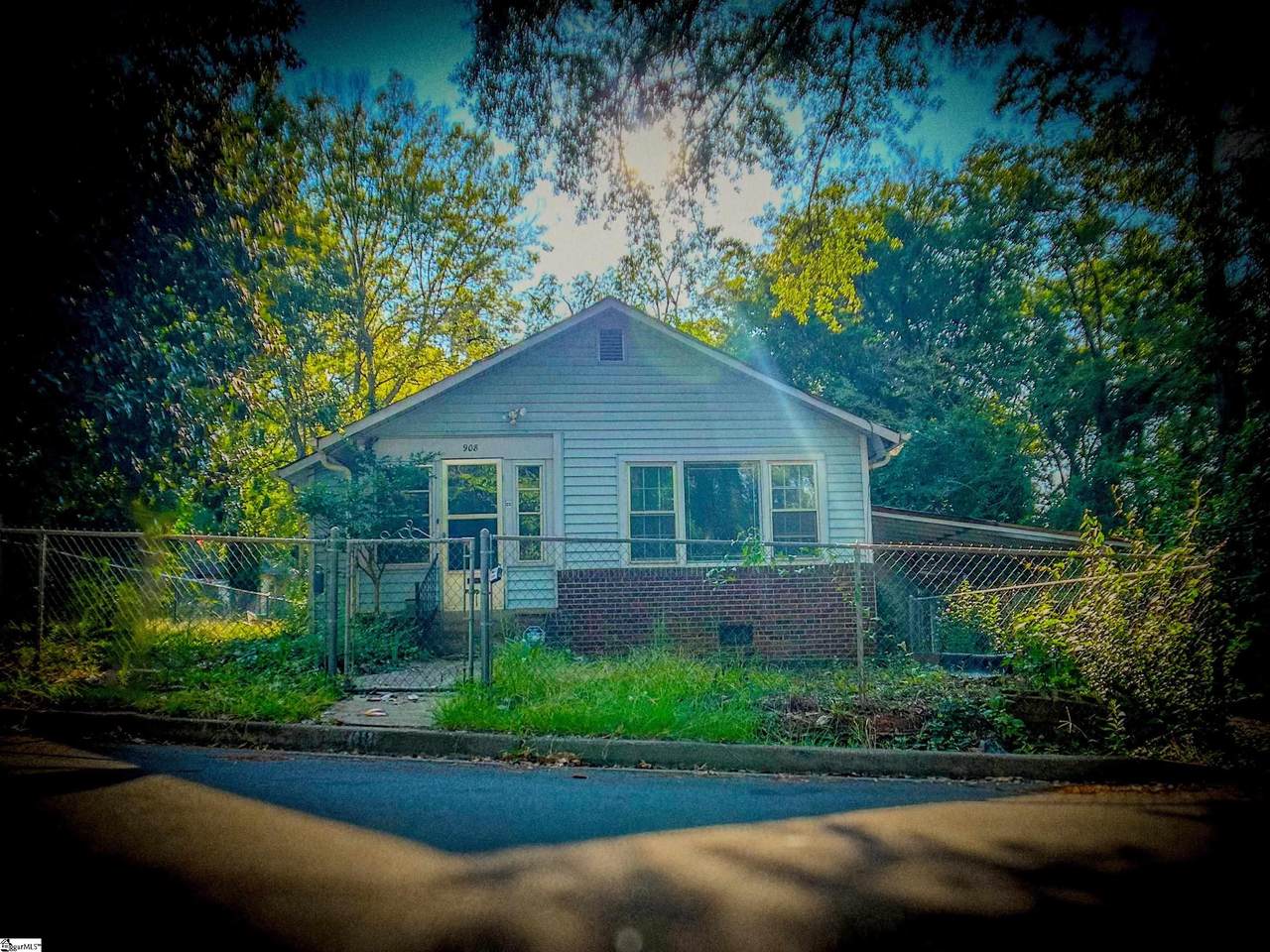 908 Kennedy Street - Photo 1