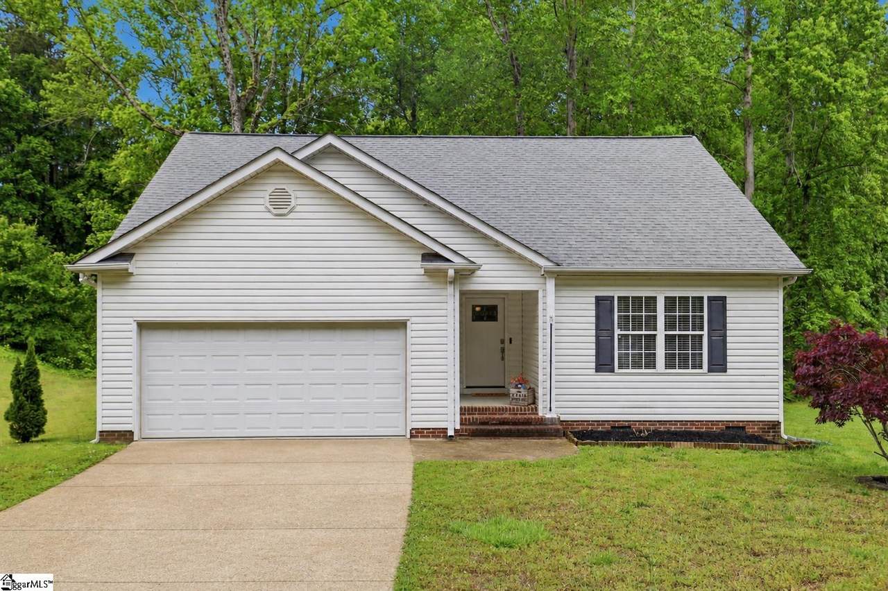 111 Woodvale Avenue - Photo 1