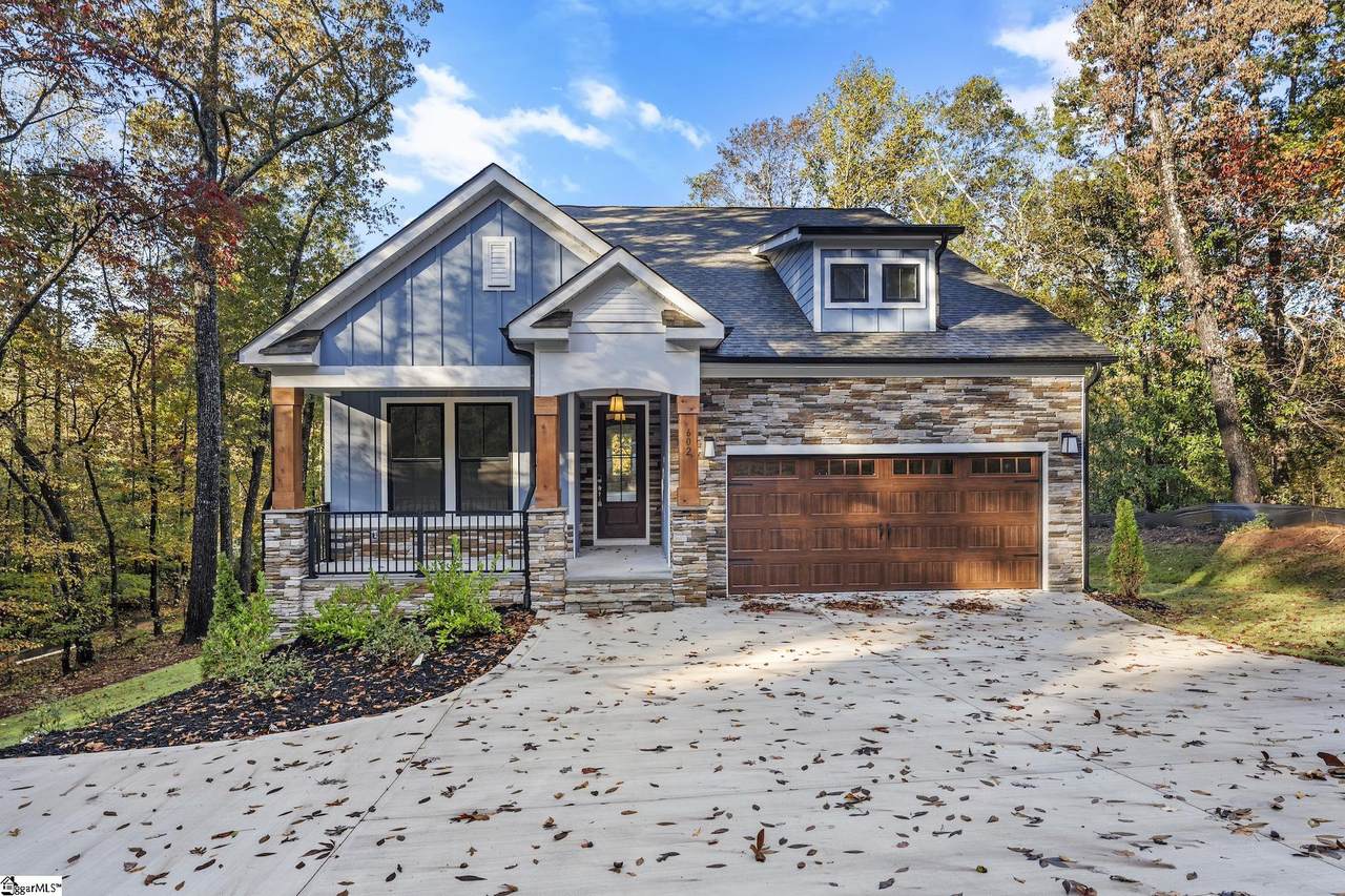 602 Cross Creek Drive - Photo 1