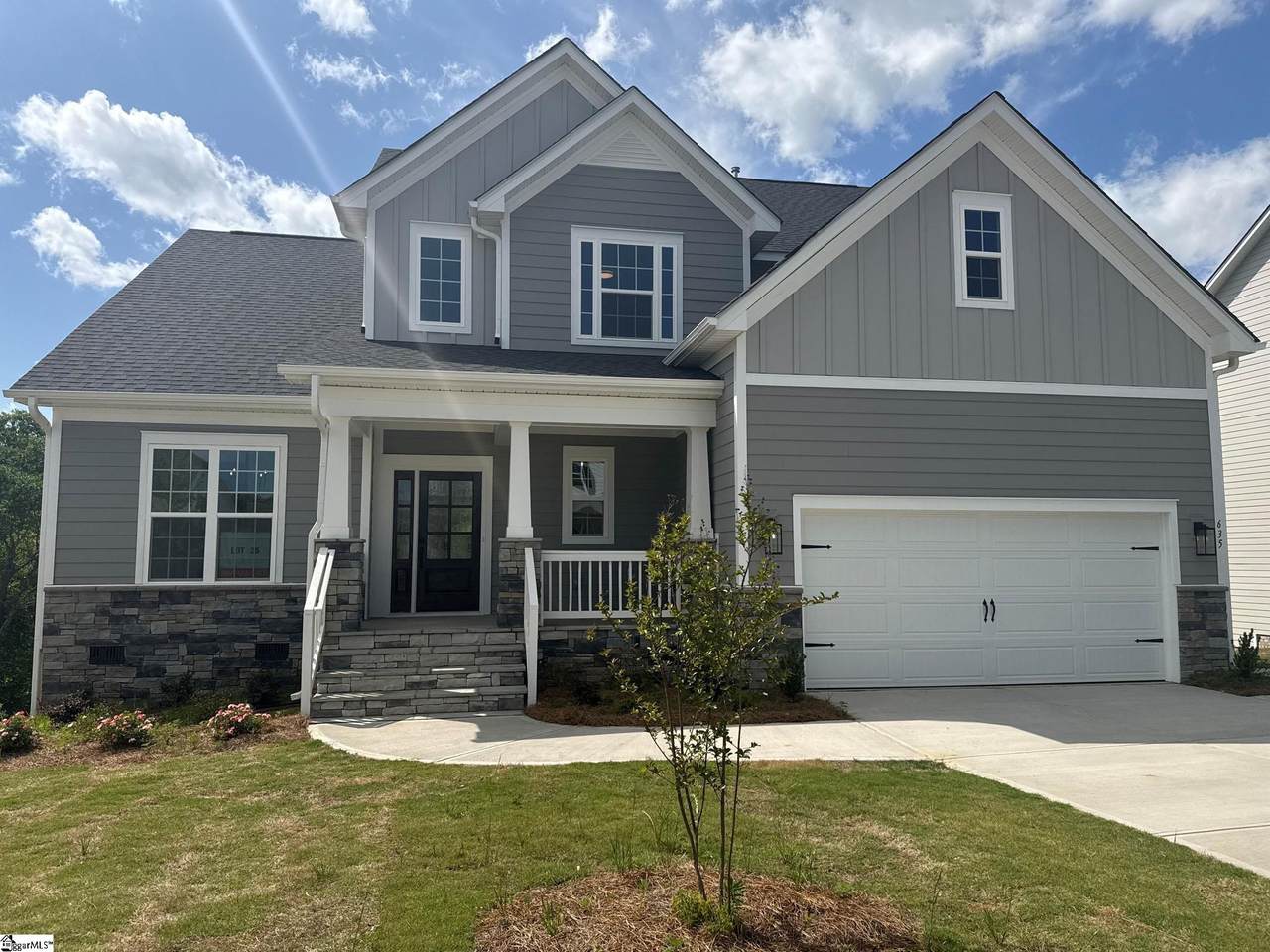 635 Creekway Court - Photo 1