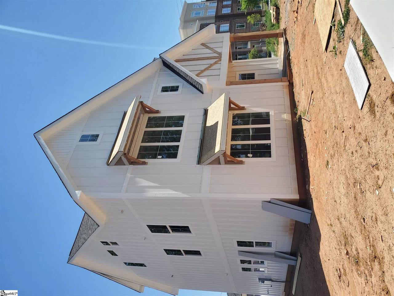 14 Perry Avenue - Photo 1