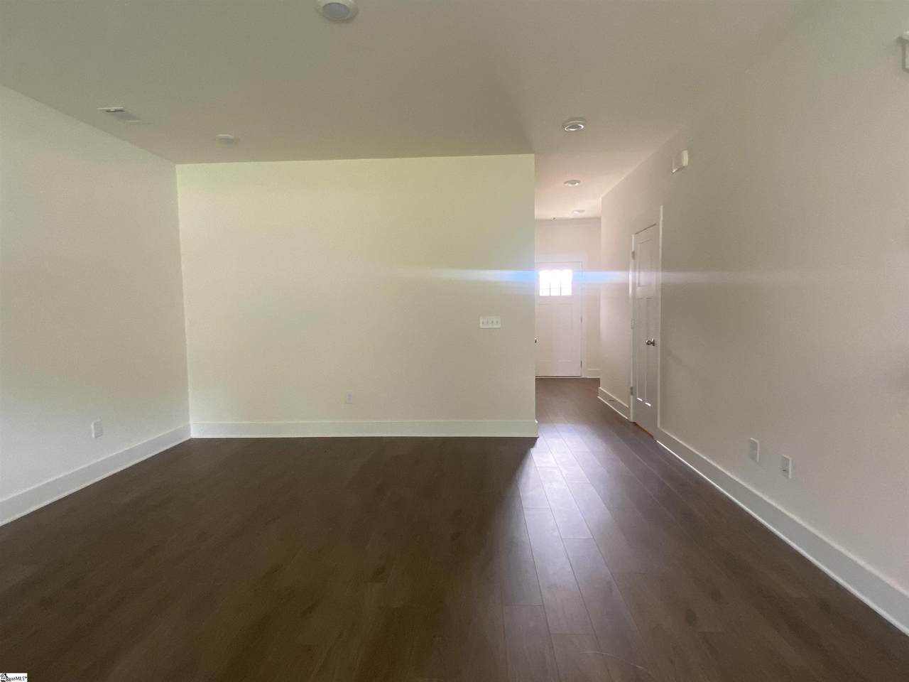 16 Starlake Drive - Photo 1