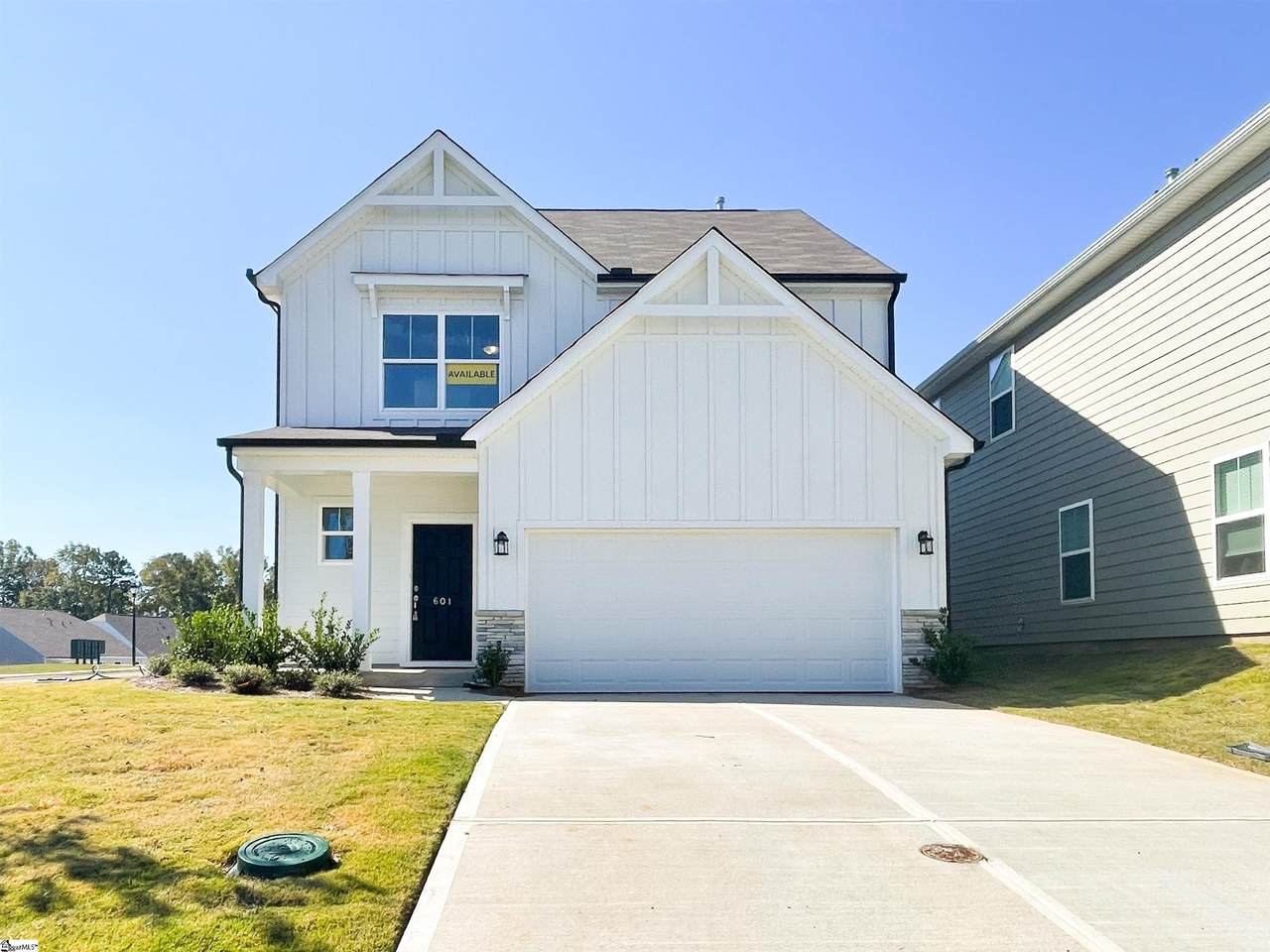 601 Columbus Circle - Photo 1