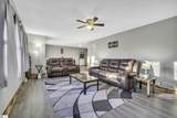 203 Oakwood Drive - Photo 3