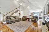 404 Maplecroft Street - Photo 2