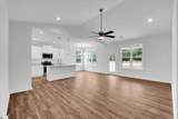 107 C Stewart Street - Photo 4