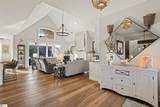 17 Joan Drive - Photo 4