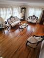 202 Dorchester Boulevard - Photo 5