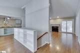 1205 Shadow Way - Photo 4
