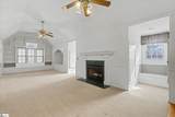 302 Hampton Avenue - Photo 3