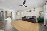 129 Holloway Boulevard - Photo 3