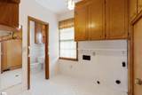 2 Woodfern Circle - Photo 31