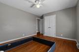 300 N Green Street - Photo 16