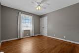 300 N Green Street - Photo 17