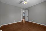 300 N Green Street - Photo 18