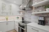 155 Riverplace - Photo 17