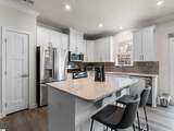 61 Connaught Court - Photo 10