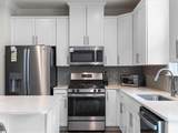 61 Connaught Court - Photo 9