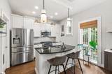 325 Hampton Avenue - Photo 15