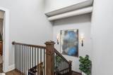 325 Hampton Avenue - Photo 21