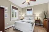 325 Hampton Avenue - Photo 24