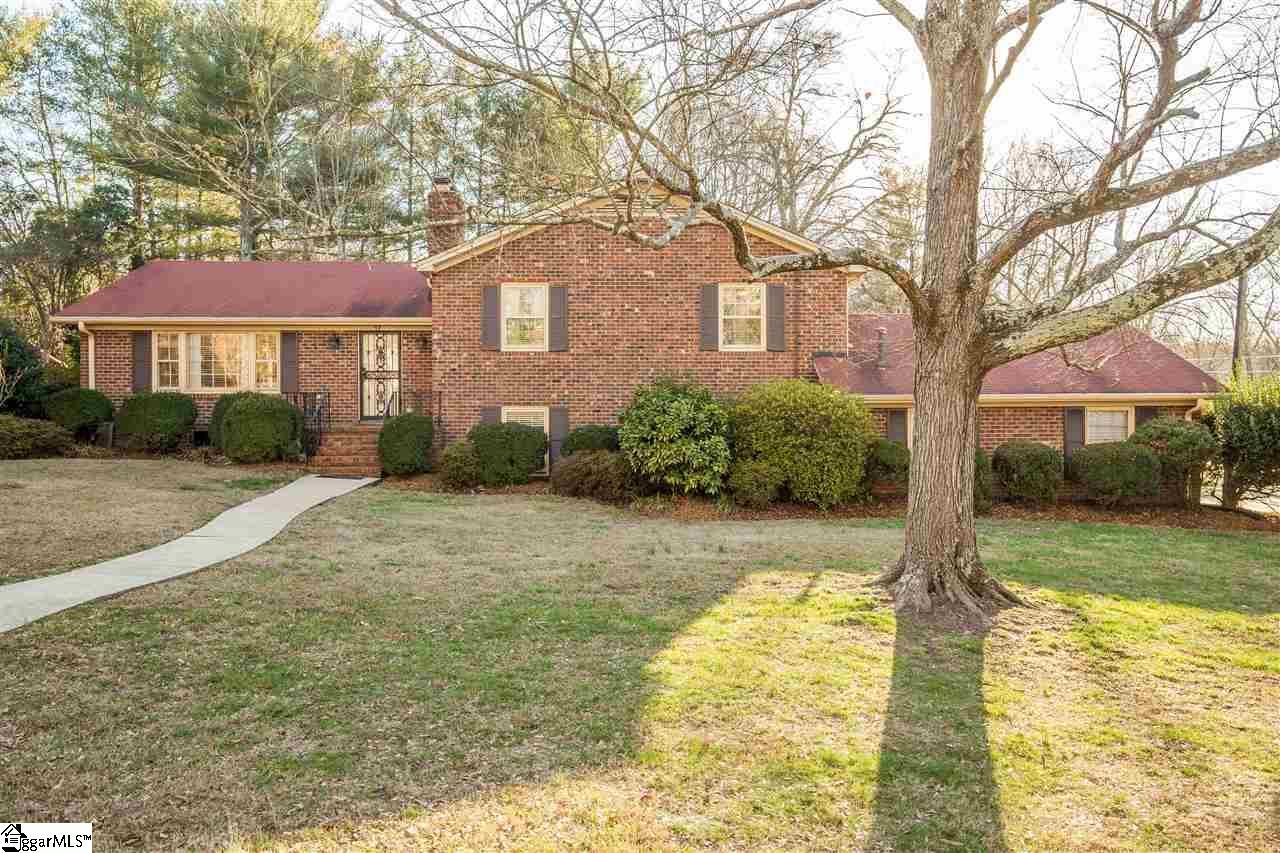 17 New Castle Way, Greenville, SC 29615 (#1336516) :: Hamilton & Co. of Keller Williams Greenville Upstate