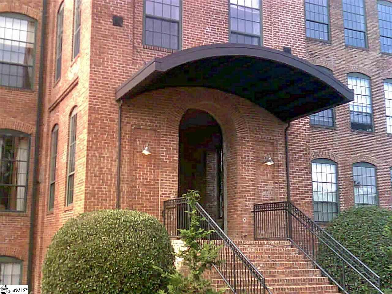 400 Mills Avenue - Photo 1
