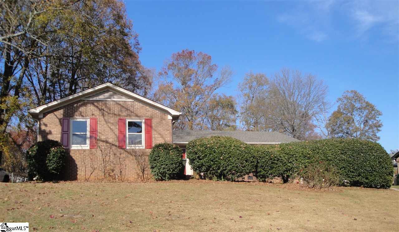 204 Barrett Drive - Photo 1